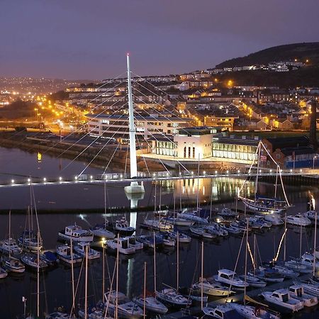 Just Stay Wales - Mariners Walk Swansea Bagian luar foto