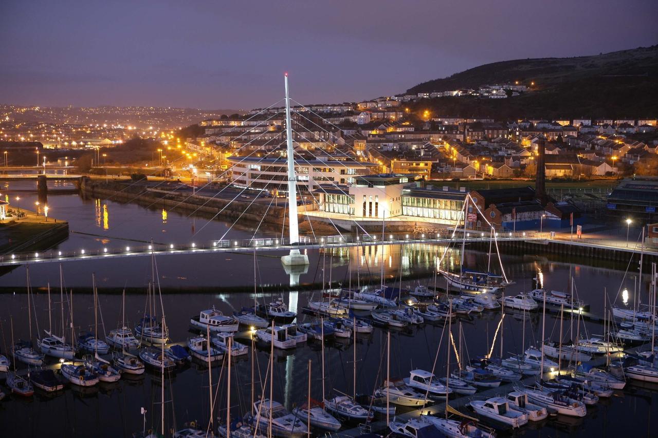 Just Stay Wales - Mariners Walk Swansea Bagian luar foto